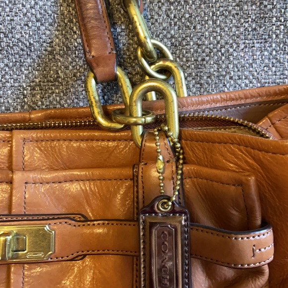 COACH Bag - Picture 3 of 8